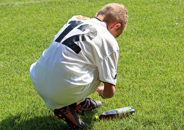 不仅依赖于 不仅依赖于